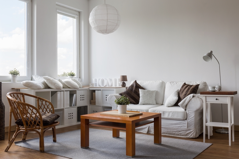A prepared checklist and moving essentials for a house relocation